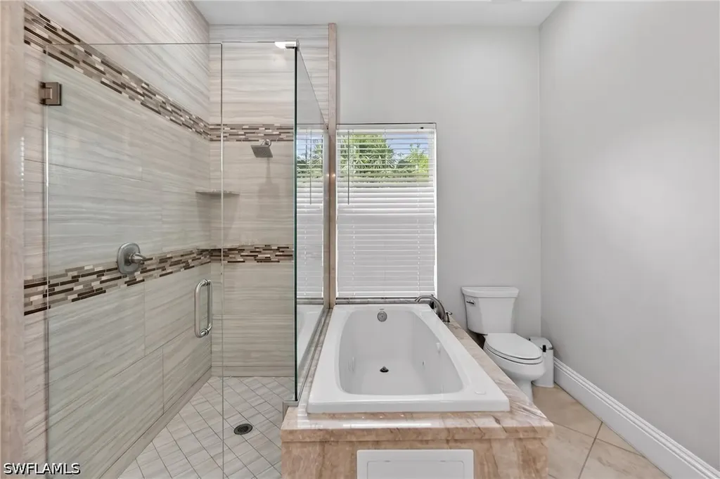 2863 Everglades Boulevard N Naples FL 34120