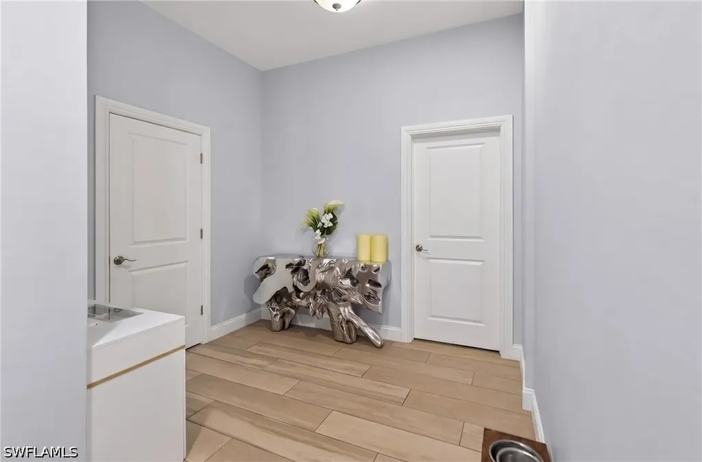 2863 Everglades Boulevard N Naples FL 34120