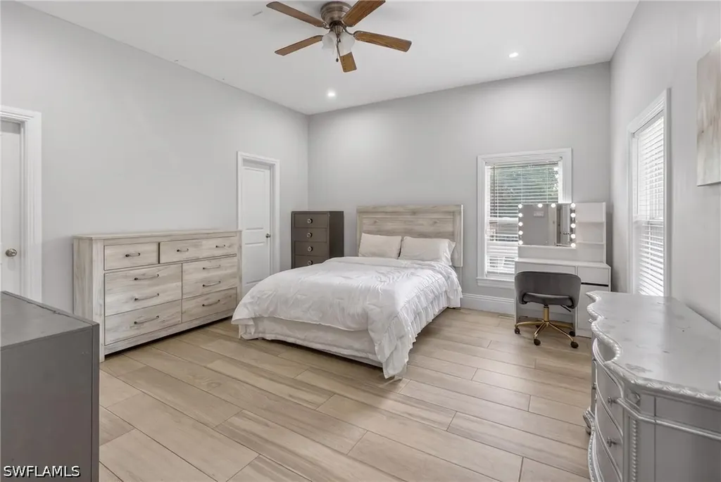 2863 Everglades Boulevard N Naples FL 34120