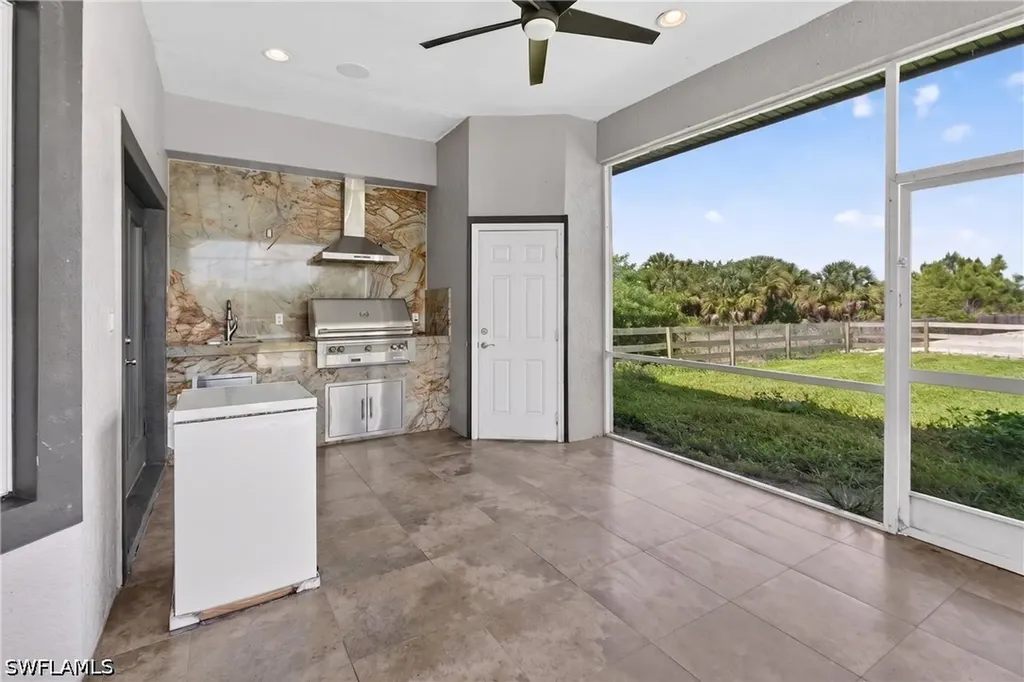 2863 Everglades Boulevard N Naples FL 34120