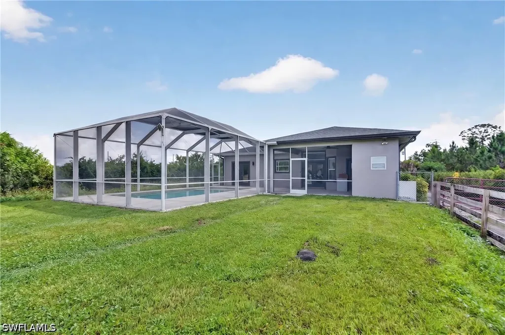 2863 Everglades Boulevard N Naples FL 34120
