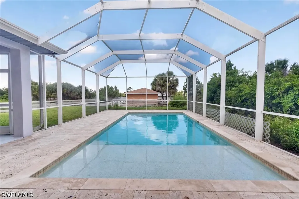 2863 Everglades Boulevard N Naples FL 34120