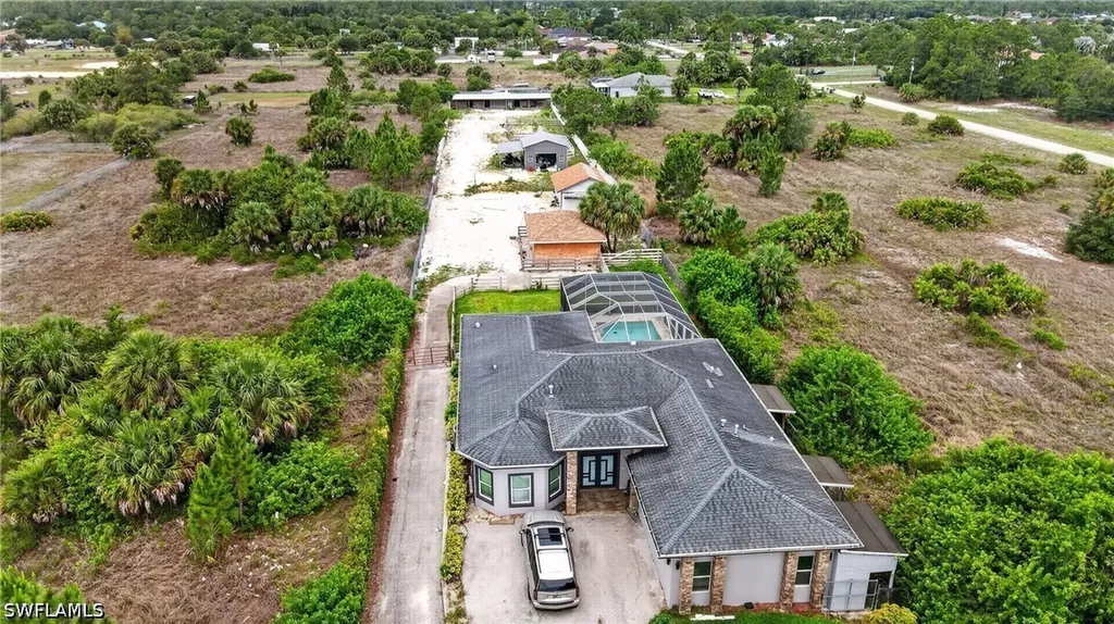 2863 Everglades Boulevard N Naples FL 34120