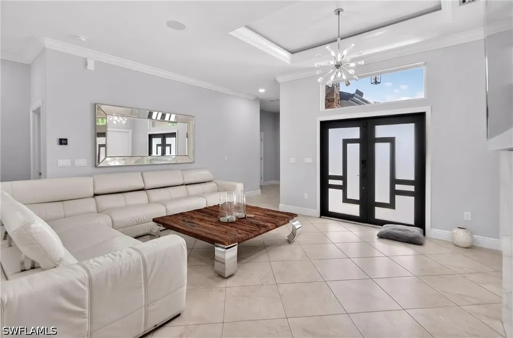 2863 Everglades Boulevard N Naples FL 34120
