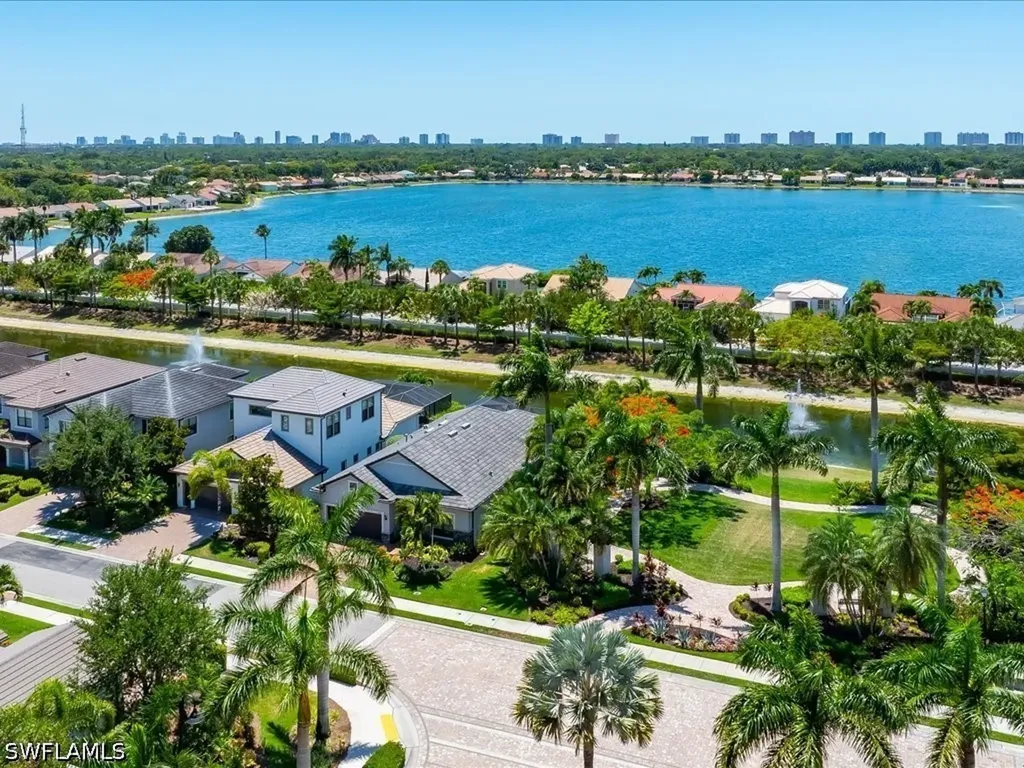 7225 Wilton Drive Naples FL 34109
