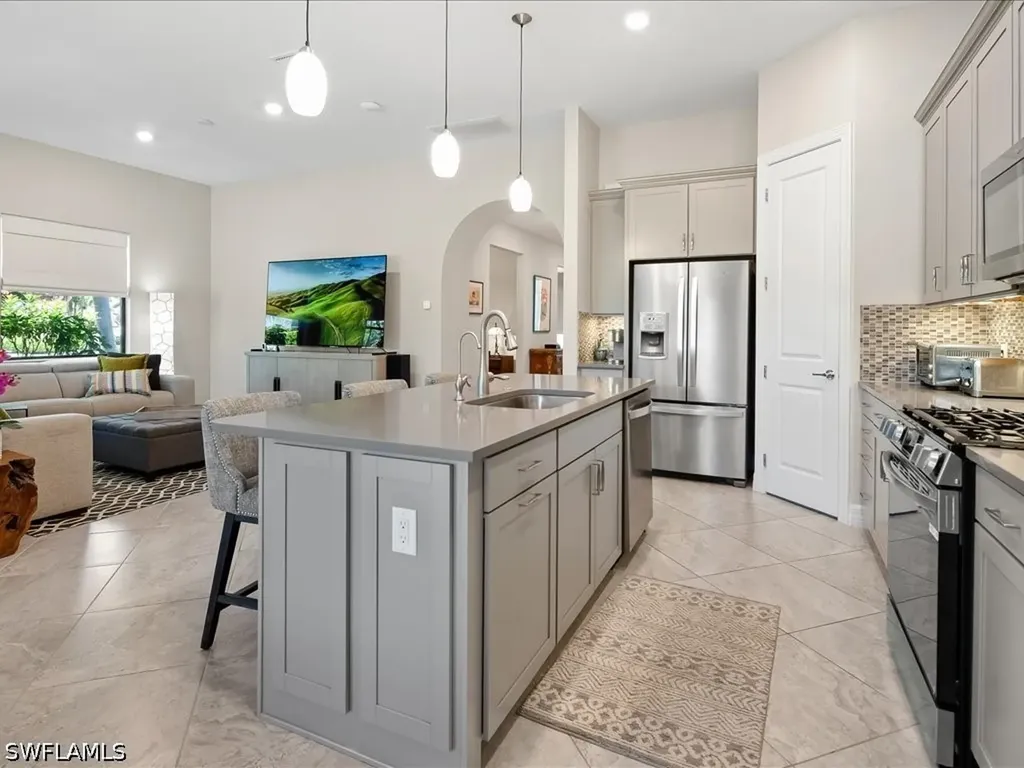 7225 Wilton Drive Naples FL 34109