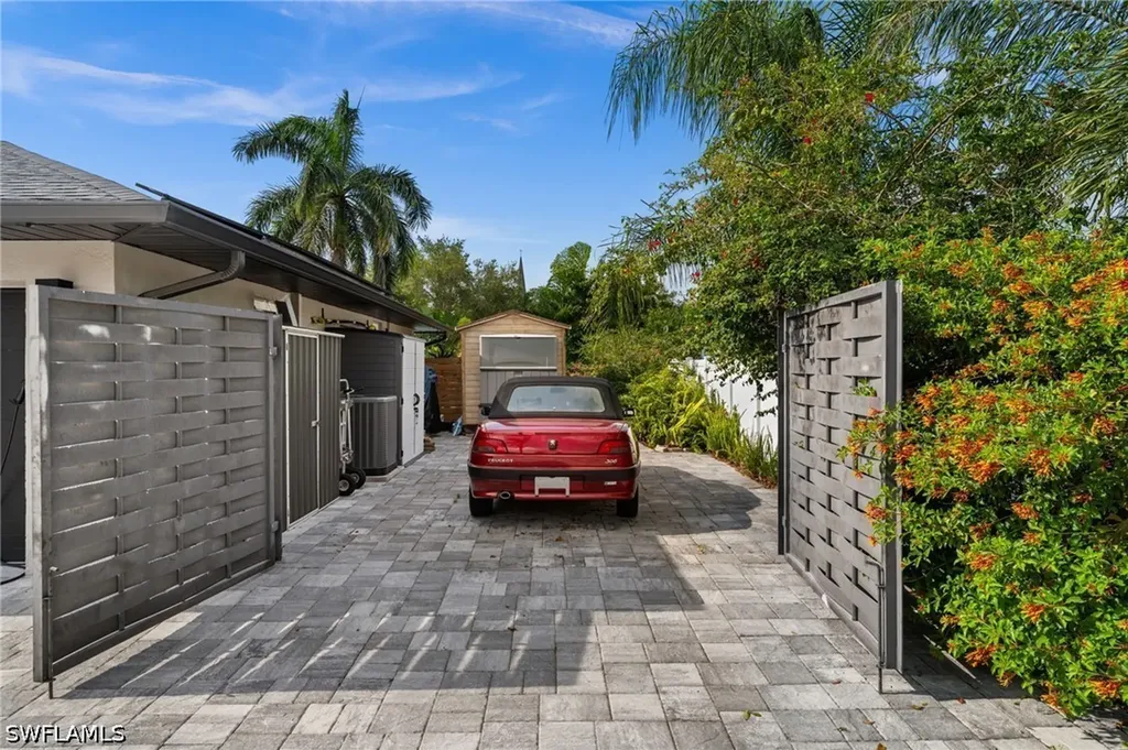 38 Willoughby Drive Naples FL 34110