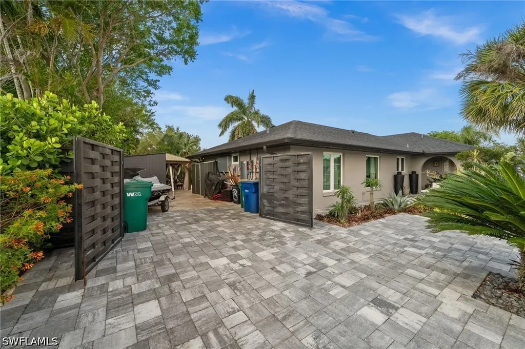 38 Willoughby Drive Naples FL 34110