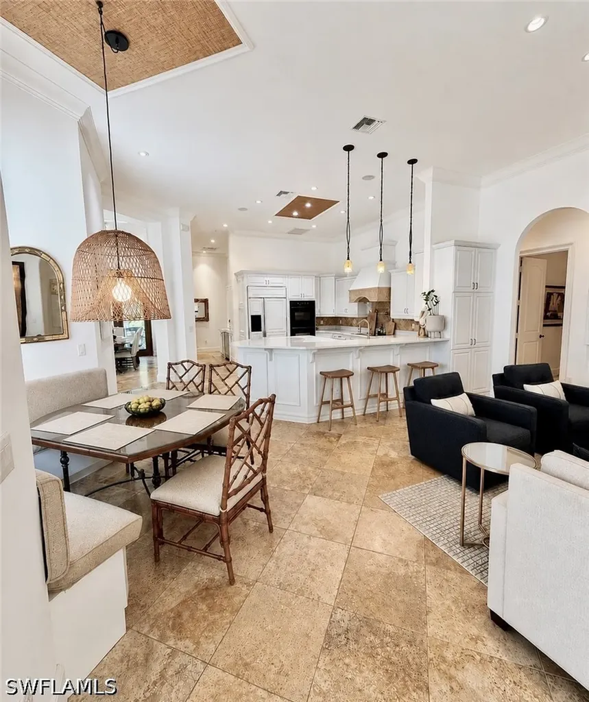 2056 Mission Drive Naples FL 34109