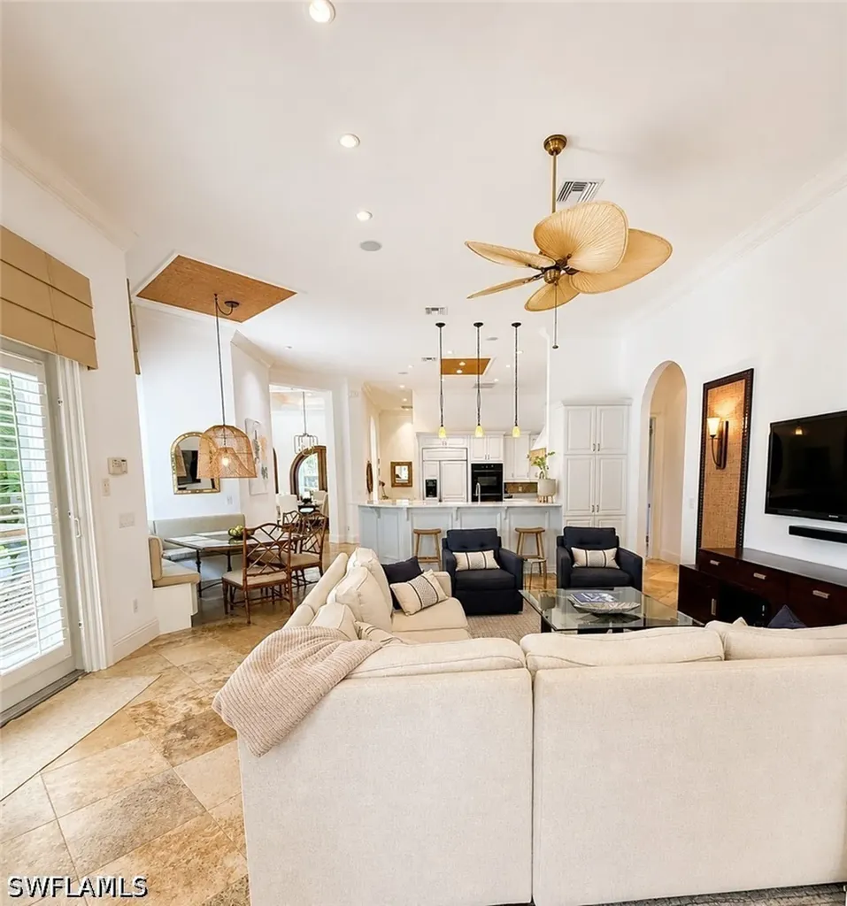 2056 Mission Drive Naples FL 34109