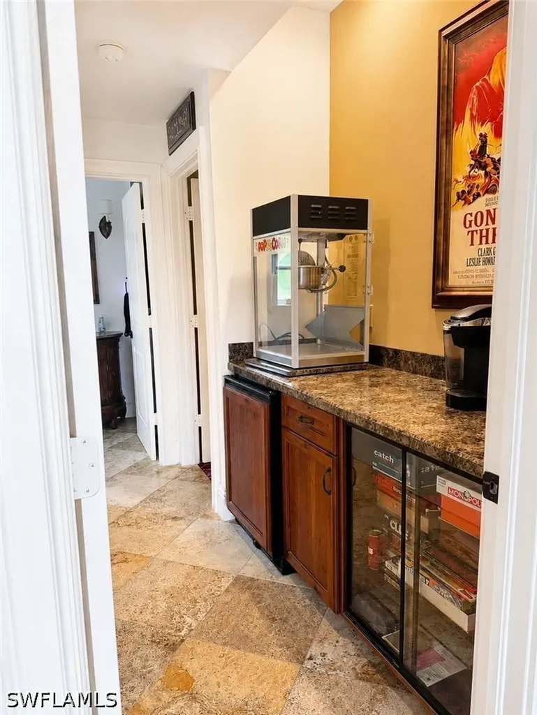 2056 Mission Drive Naples FL 34109