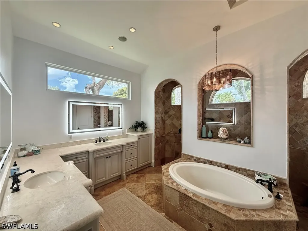 2056 Mission Drive Naples FL 34109