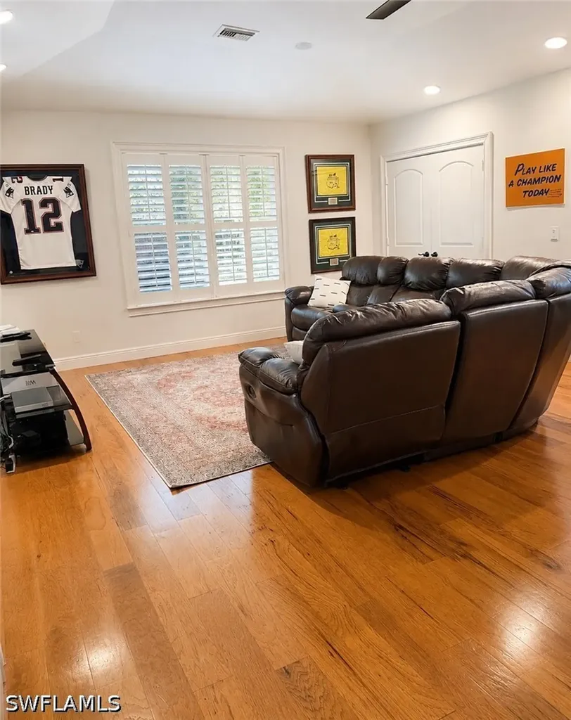 2056 Mission Drive Naples FL 34109