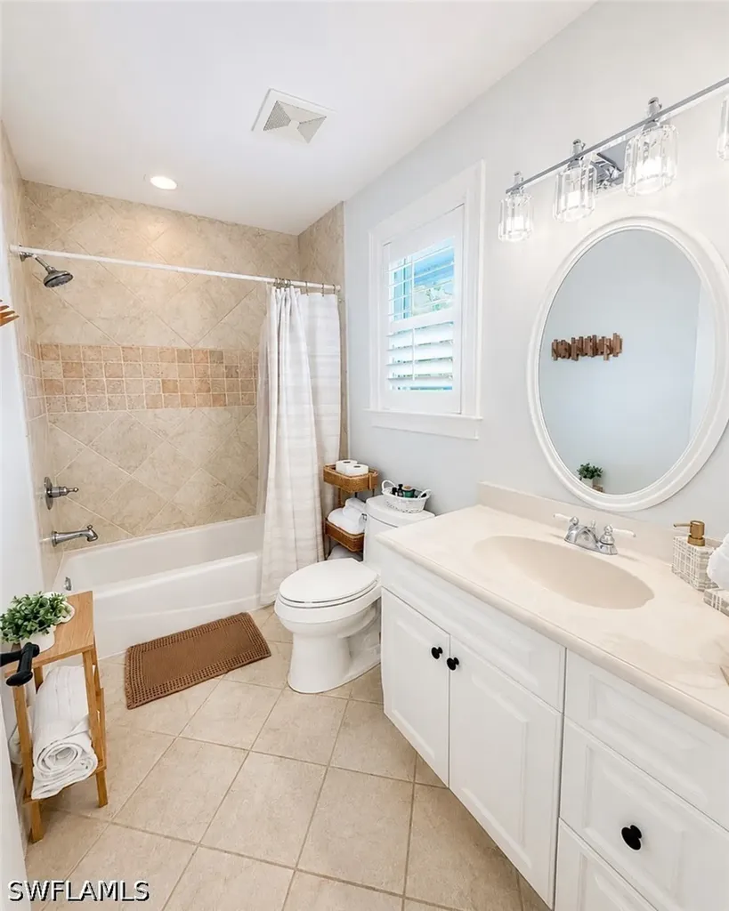 2056 Mission Drive Naples FL 34109
