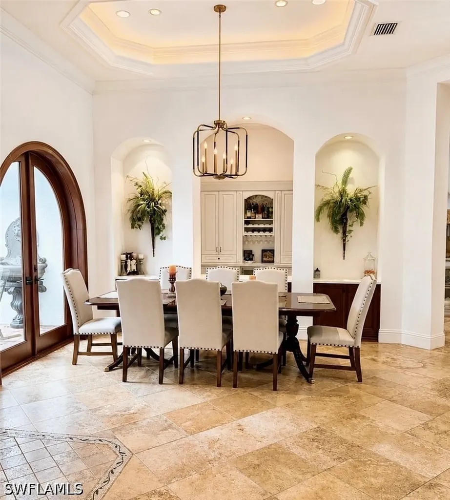 2056 Mission Drive Naples FL 34109