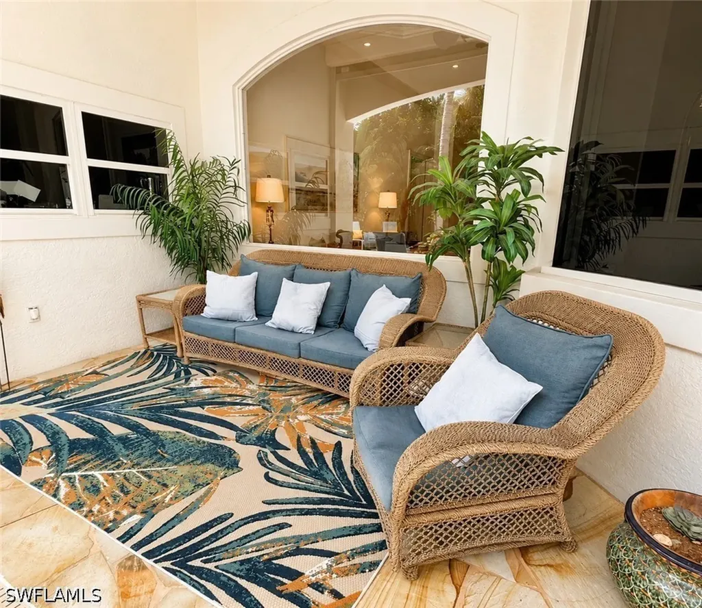 2056 Mission Drive Naples FL 34109