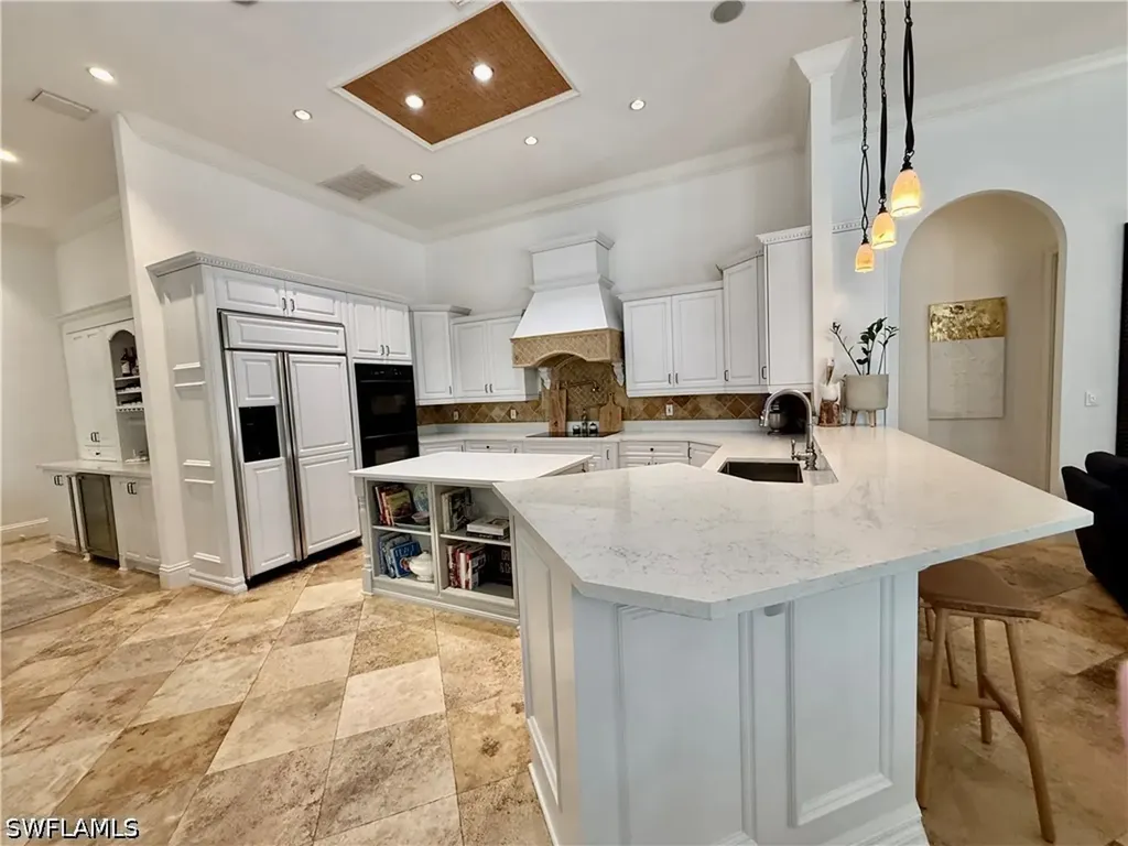 2056 Mission Drive Naples FL 34109