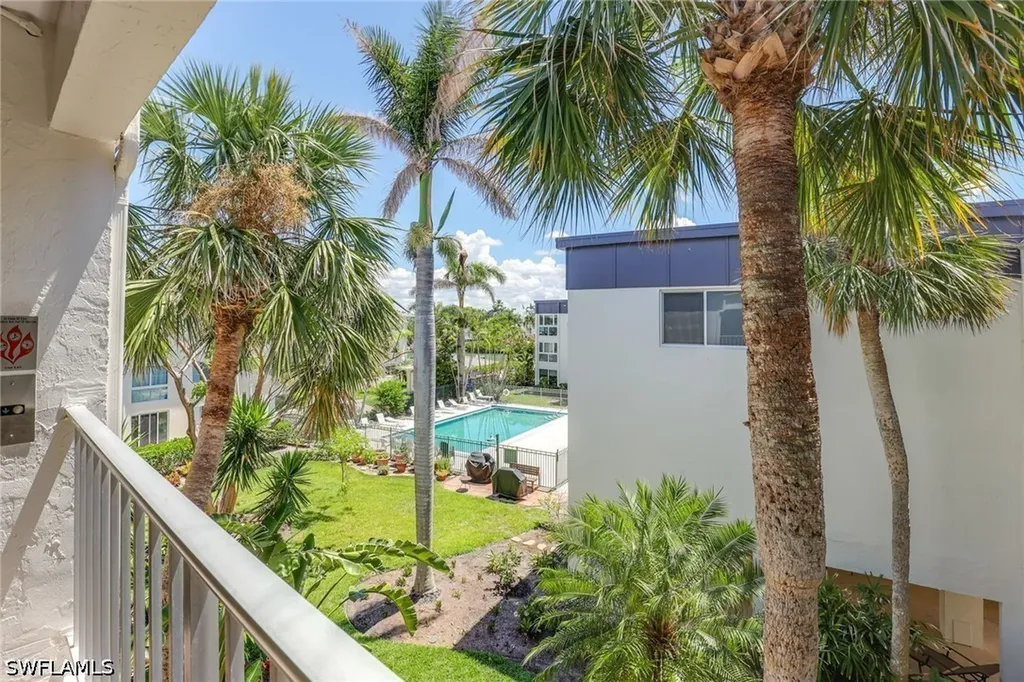 1930 Gulf Shore Boulevard N Naples FL 34102
