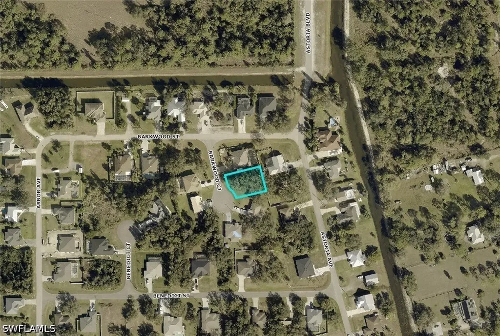 6121 Barkwood Court Fort Myers FL 33905
