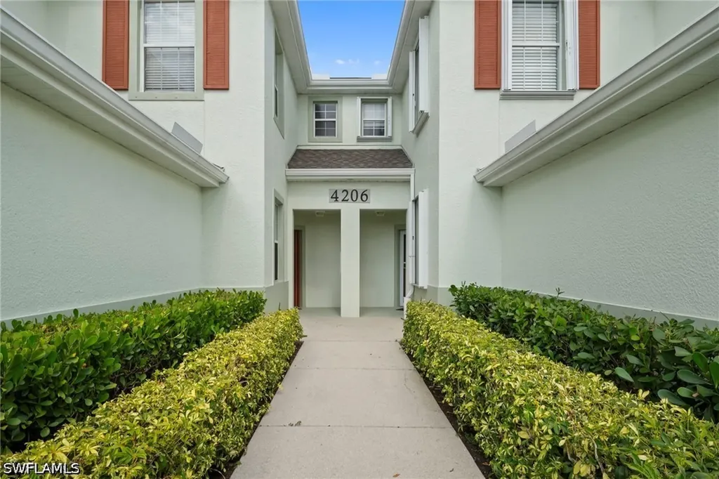 4206 Liron Avenue Fort Myers FL 33916