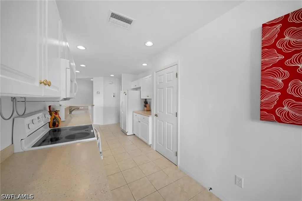 4206 Liron Avenue Fort Myers FL 33916