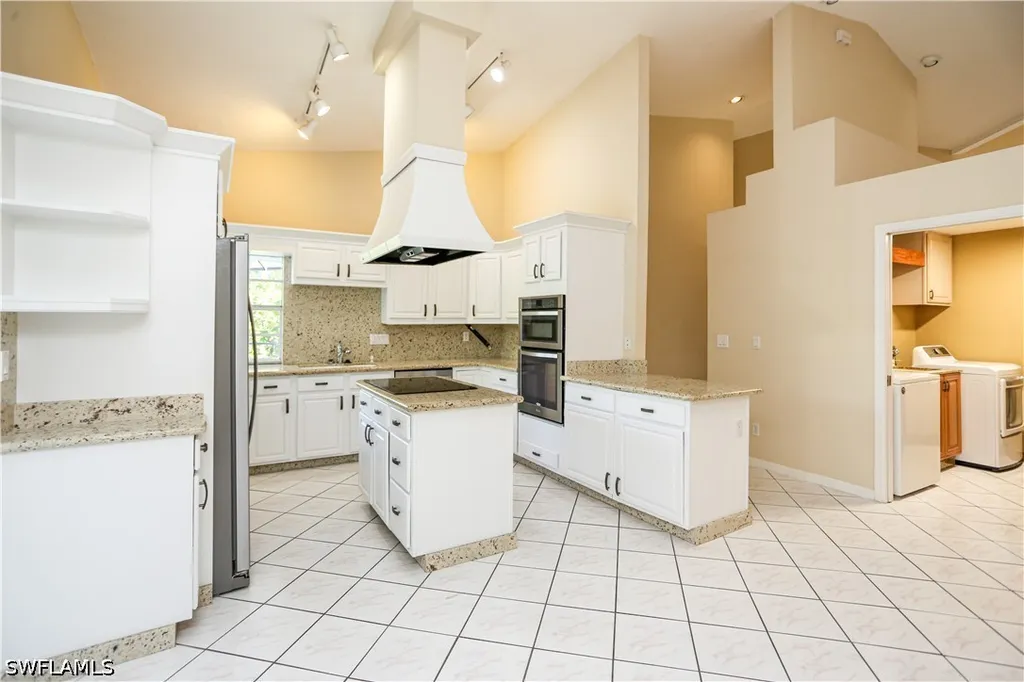 1040 Moon Lake Drive Naples FL 34104