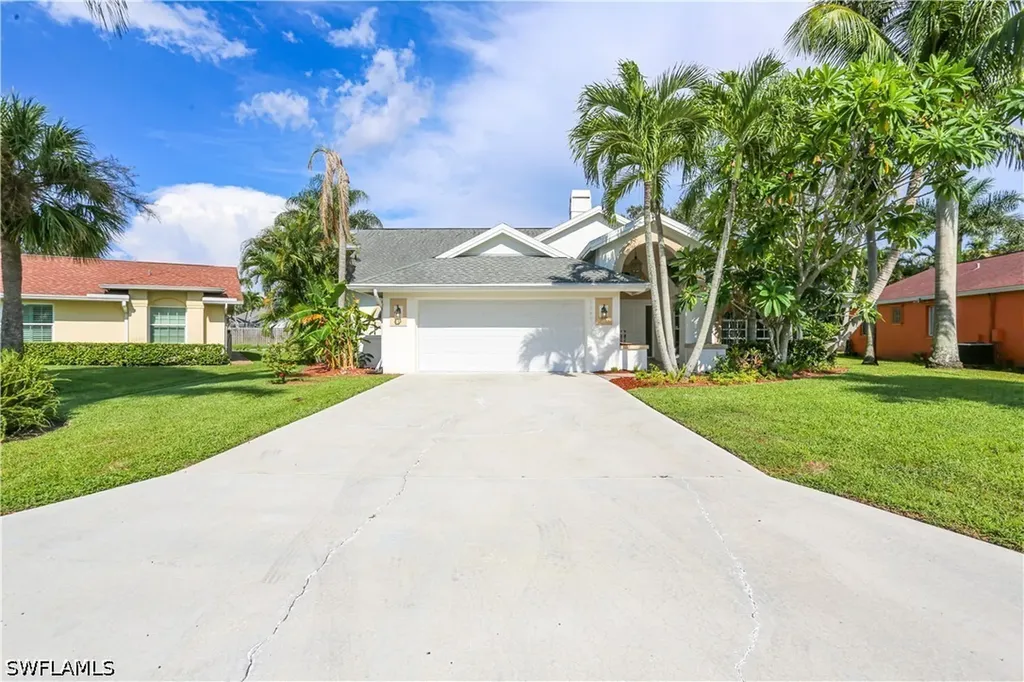 1040 Moon Lake Drive Naples FL 34104