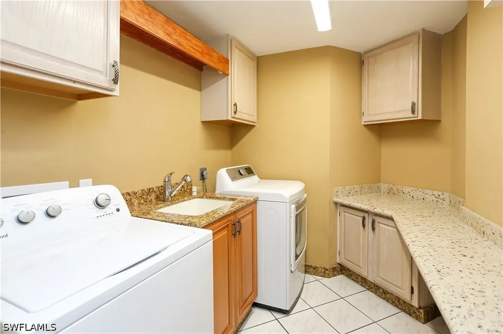 1040 Moon Lake Drive Naples FL 34104
