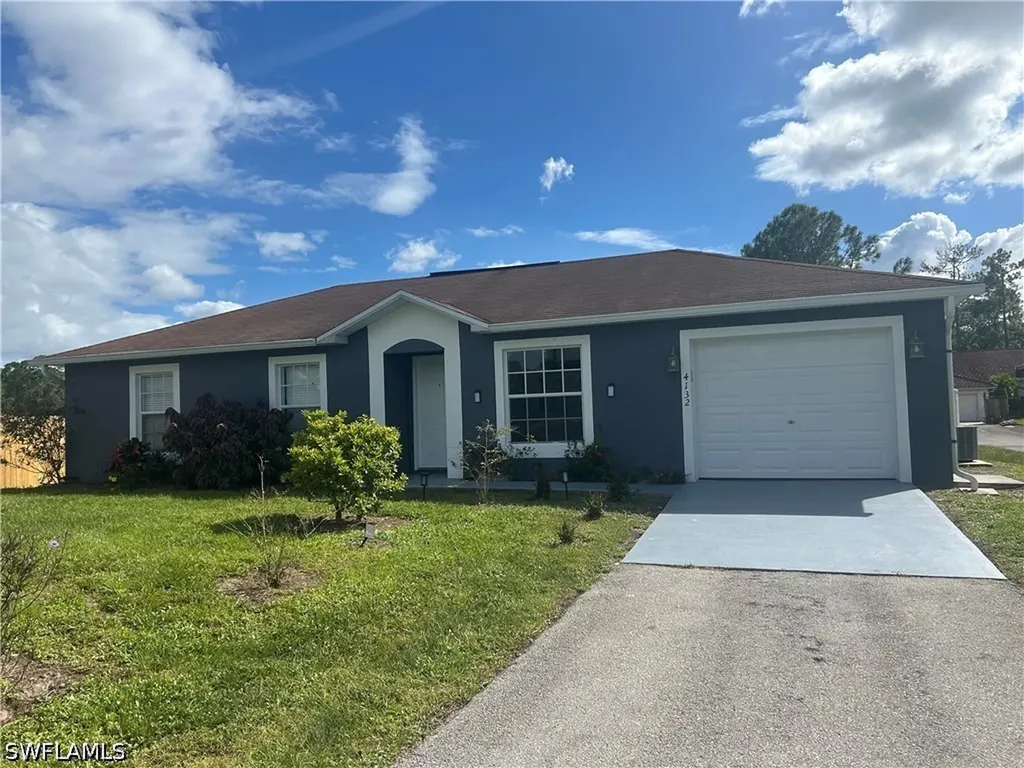 4132 16th Avenue NE Naples FL 34120