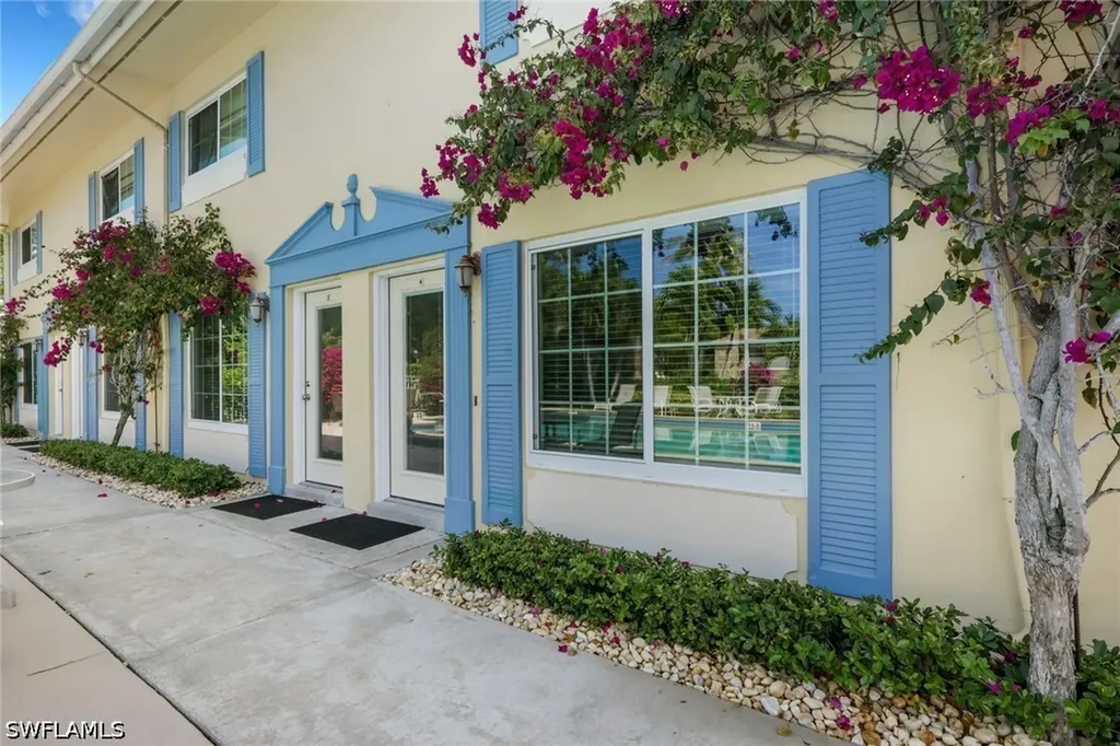 230 3rd Avenue S Naples FL 34102