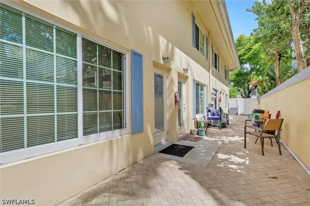 230 3rd Avenue S Naples FL 34102