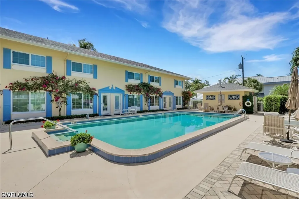230 3rd Avenue S Naples FL 34102