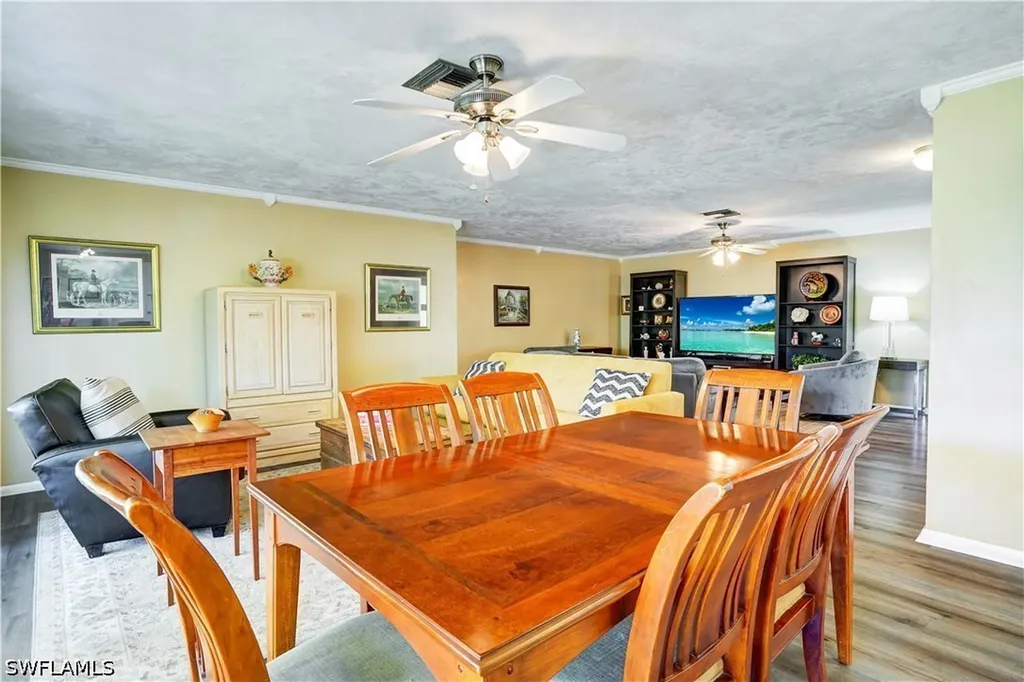 4818 Tahiti Lane Naples FL 34112