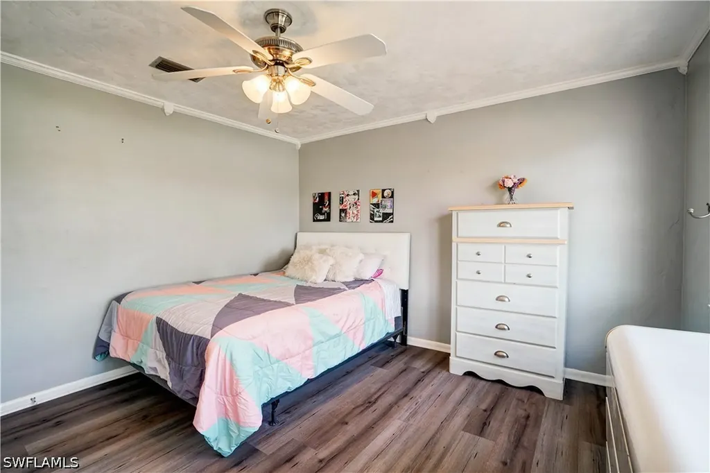 4818 Tahiti Lane Naples FL 34112