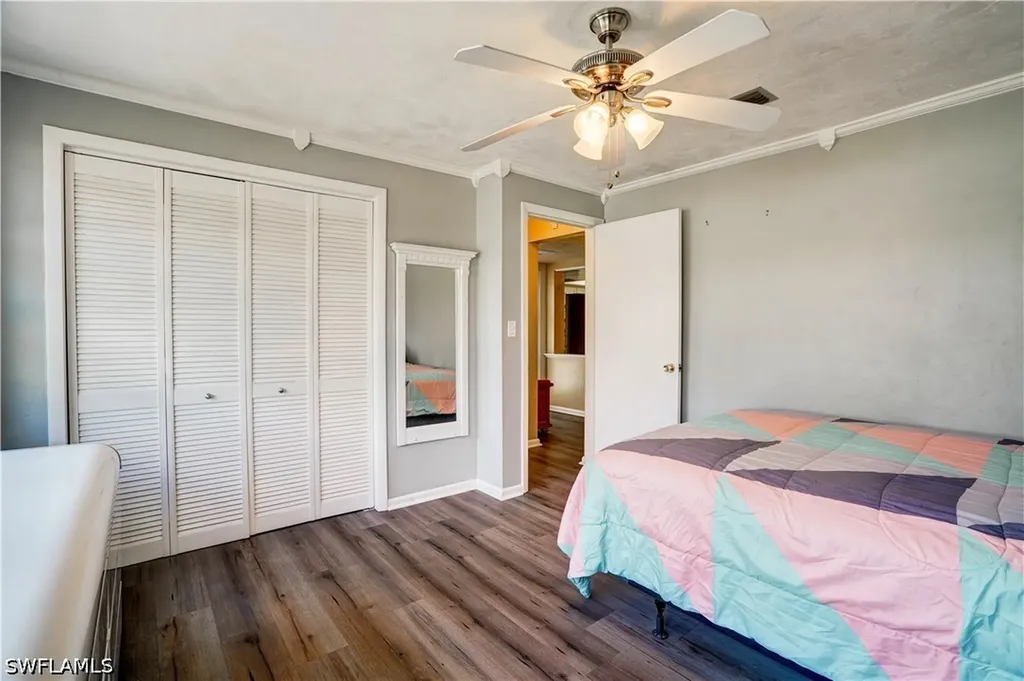 4818 Tahiti Lane Naples FL 34112