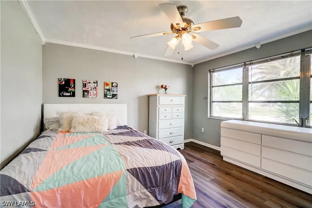 4818 Tahiti Lane Naples FL 34112