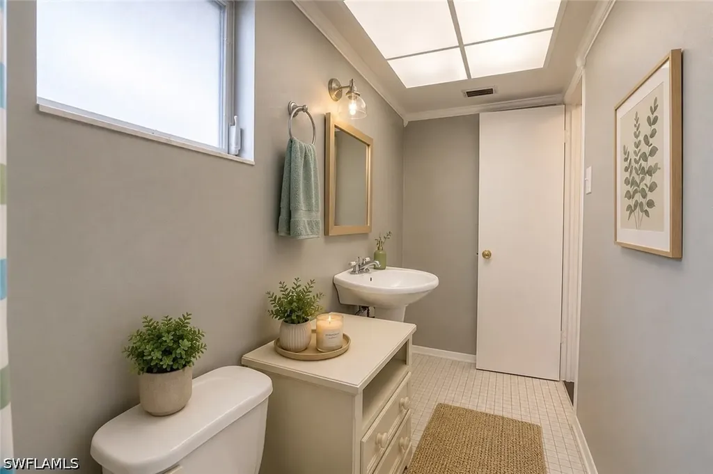 4818 Tahiti Lane Naples FL 34112