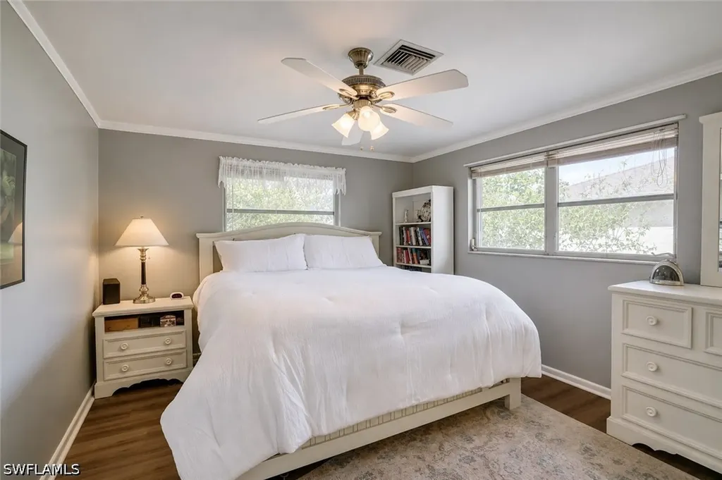 4818 Tahiti Lane Naples FL 34112