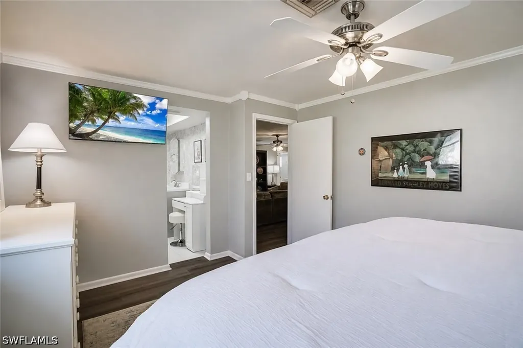 4818 Tahiti Lane Naples FL 34112