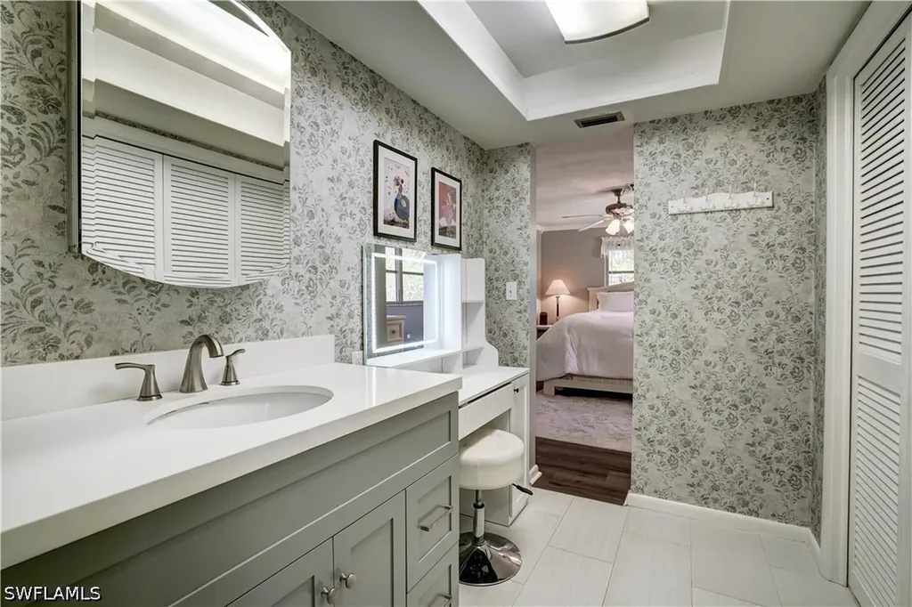 4818 Tahiti Lane Naples FL 34112