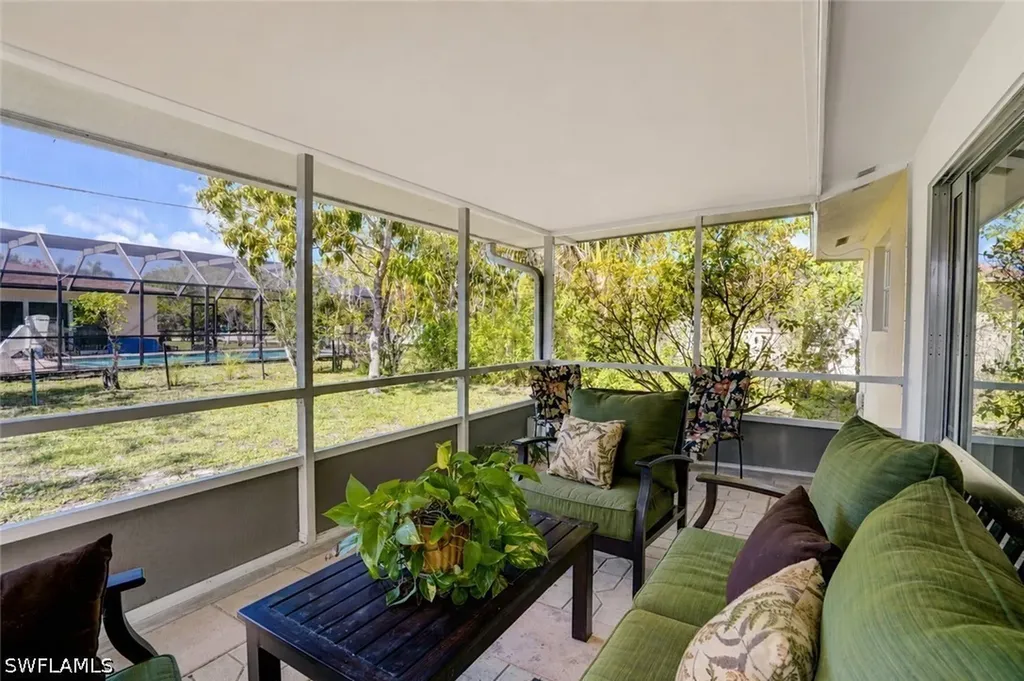 4818 Tahiti Lane Naples FL 34112
