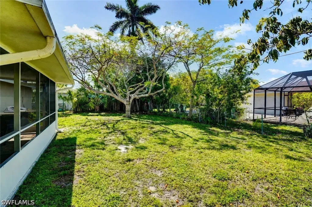 4818 Tahiti Lane Naples FL 34112