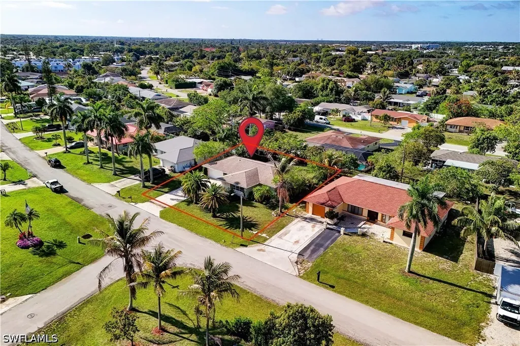 4818 Tahiti Lane Naples FL 34112