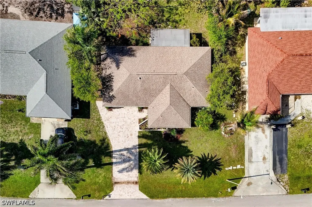 4818 Tahiti Lane Naples FL 34112