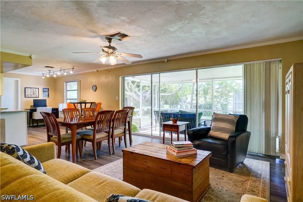 4818 Tahiti Lane Naples FL 34112