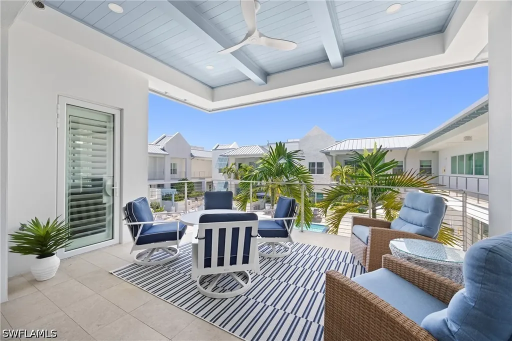 201 8th Street S Naples FL 34102