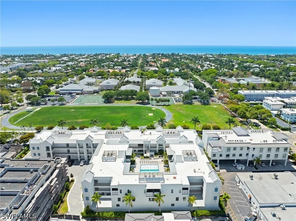 201 8th Street S Naples FL 34102