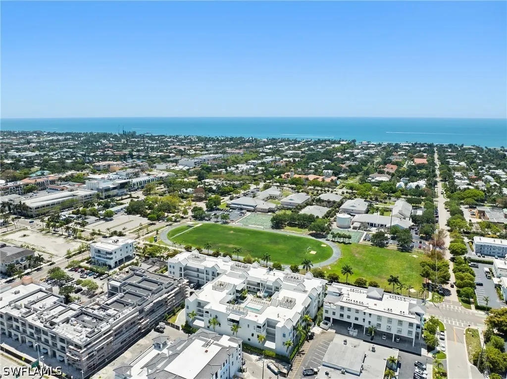 201 8th Street S Naples FL 34102