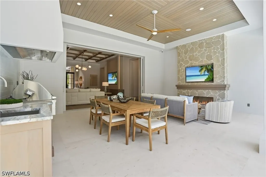 744 Willowhead Drive Naples FL 34103