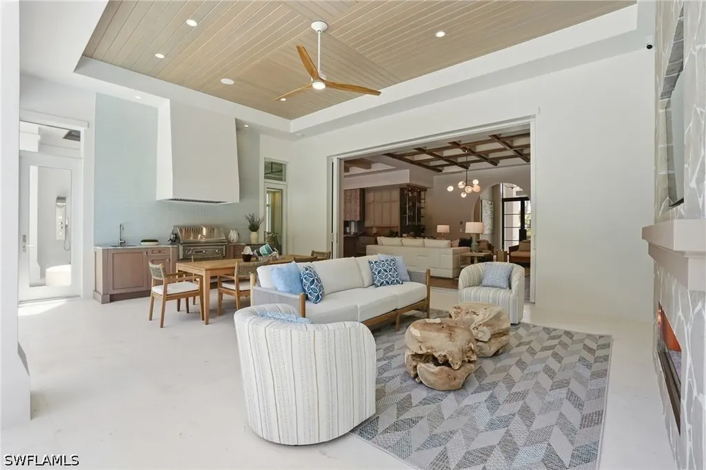 744 Willowhead Drive Naples FL 34103